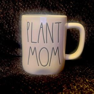 Rae Dunn plant mom mug